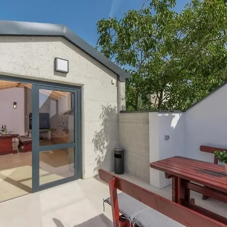 Apartamento In Pjescana Uvala Mit Grosser Terrasse *