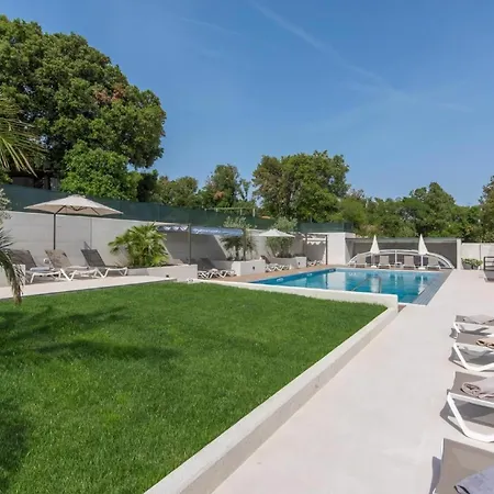 Apartamento In Pjescana Uvala Mit Grosser Terrasse *